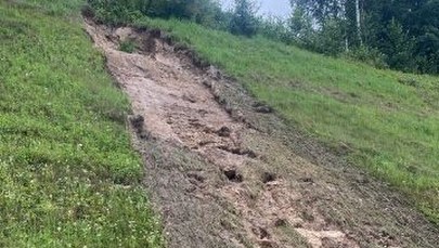 Ulewy nad Polską. W Świętokrzyskiem zeszło osuwisko