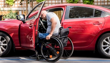 Ulga na samochód dla osoby niepełnosprawnej 2023. Jak ją rozliczyć w PIT?
