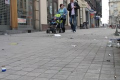 Ulica Mariacka w Katowicach jak wysypisko śmieci 