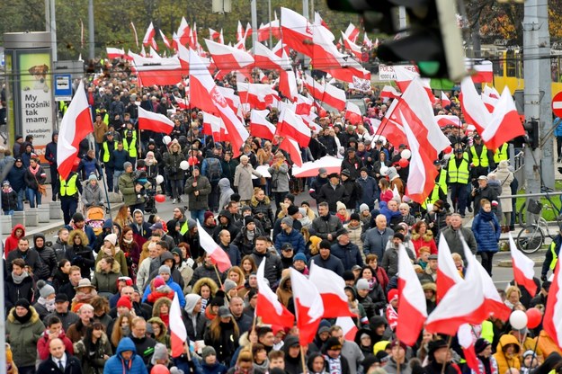 Ulicami miasta przeszedł IX Szczeciński Marsz Niepodległości / 	Marcin Bielecki    /PAP