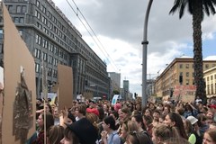 Ulicami stolicy przeszedł Młodzieżowy Strajk Klimatyczny