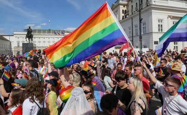 Ulicami Warszawy przejdzie Parada Równości. Jubileuszowa edycja wydarzenia