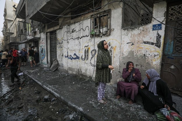 Ulice Gaza City po izraelskim bombardowaniu /MOHAMMED SABER  /PAP/EPA