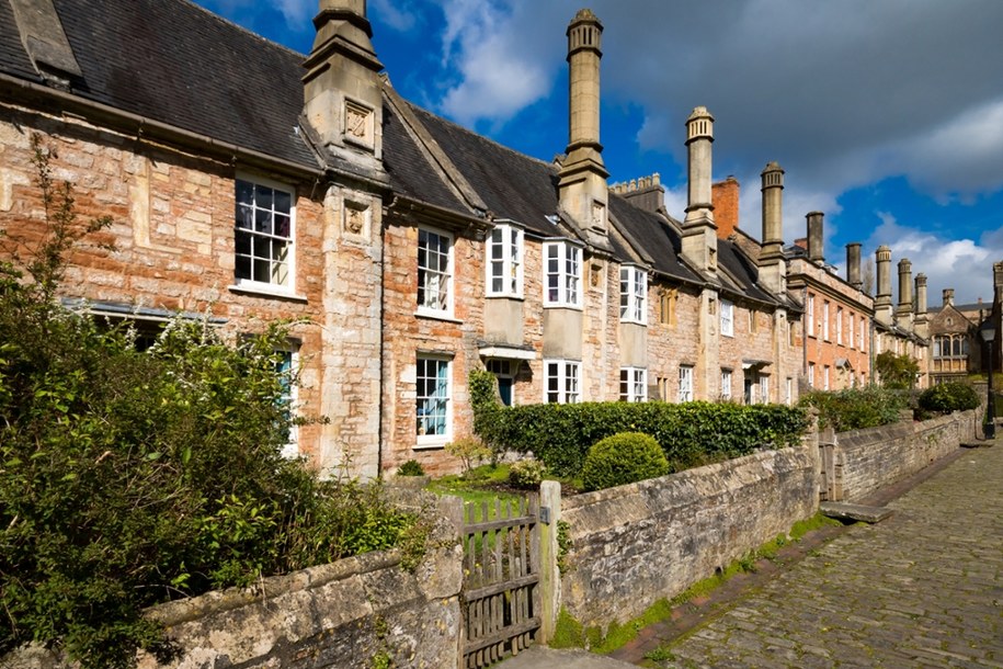 Uliczka Vicar’s Close w Wells /Shutterstock