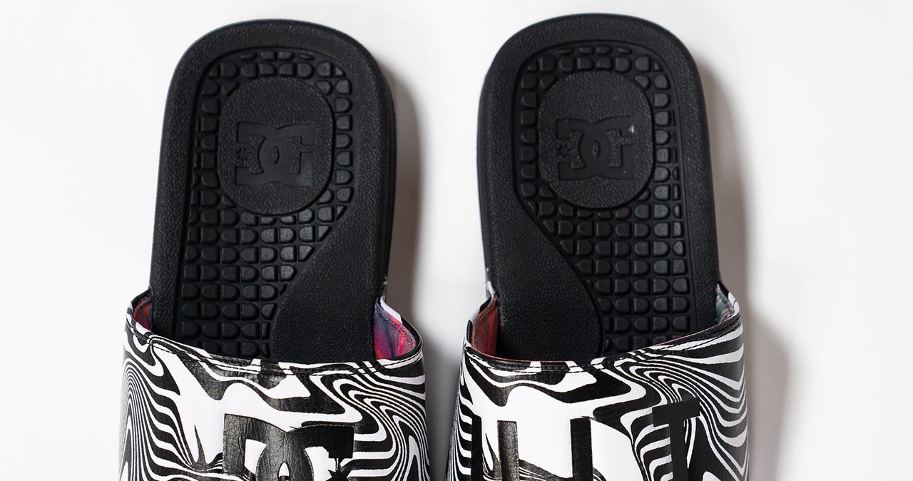 ULT x DC Shoes Bolsa Slider Sandals /materiały prasowe