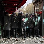 Ulubiona restauracja Macrona podpalona. Kolejne zamieszki we Francji