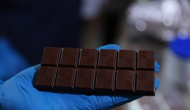Umieścili czekoladę w pudełkach antykradzieżowych. To odpowiedź na ogromną skalę kradzieży 