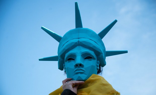 Umowa, broń i gniew na dyplomatę. USA wykonują zwrot w relacjach z Ukrainą