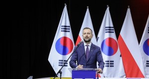 Umowa na produkcję tysięcy rakiet podpisana. "To wydawało się niemożliwe"