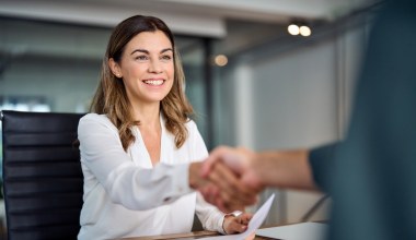 Umowa o dzieło z przeniesieniem praw autorskich - czy jest dla Ciebie?