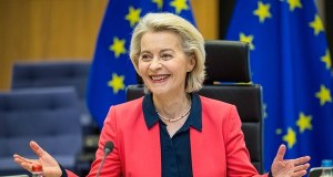 "Umowa to umowa". Ważna porozumienie po nocnych negocjacjach UE-USA