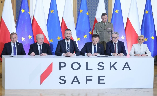 Umowa ws. programu SAFE podpisana. Do Polski ma trafić prawie 44 mld euro