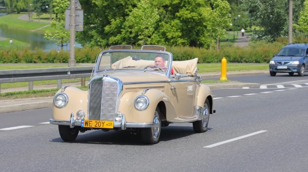 Umowę ubezpieczenia OC w odniesieniu do pojazdów historycznych można zawrzeć na czas nie krótszy niż 30 dni. /Motor