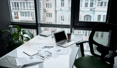 Umowy o dzieło zanikają. Tracą na rzecz innego modelu