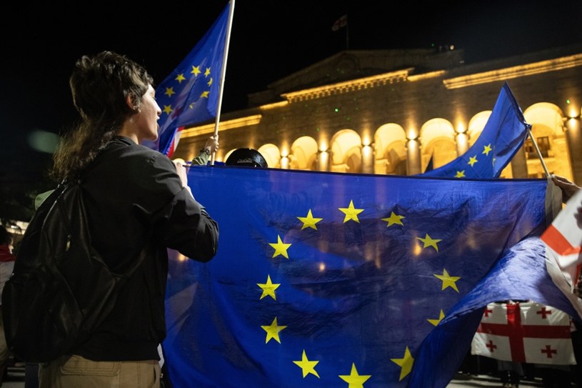 Unia Europejska karze Gruzję. Wstrzymuje akcesję, mrozi sporo pieniędzy