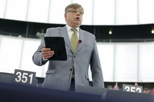 Unia Europejska nałoży całkowite embargo na surowce z Rosji? Kosma Złotowski podaje dwa warunki 