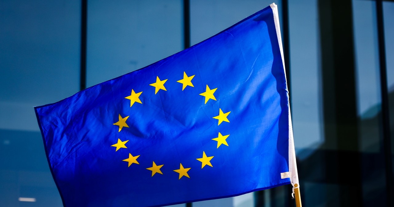 Unia Europejska obdarzona wyjątkowym zaufaniem obywateli /Beata Zawrzel /Reporter