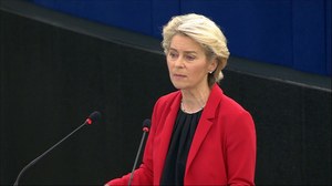 Unia Europejska. Ursula von der Leyen: Musimy zyskać na czasie, by lepiej przygotować się na nowy wariant Omikron