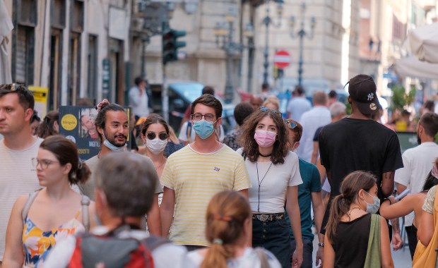 Unia Europejska usuwa sześć krajów z listy "bezpiecznych podróży"