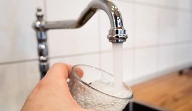 Unia nałożyła na Polskę nowy obowiązek. Przepisy dotyczą kranówki