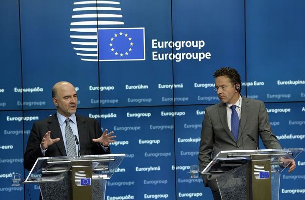 Unijny komisarz ds. gospodarczych i finansowych Pierre Moscovici i szef eurogrupy Jeroen Dijsselbloe /PAP