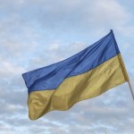 Unijny komisarz o miliardach euro dla Ukrainy. "Wieje nowy wiatr"