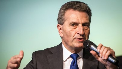 Unijny komisarz odpowiada Beacie Szydło: KE nie ma problemu z reputacją