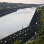 Unijny kraj dopuszcza wyłączenia prądu dla firm. Brakuje wody do chłodzenia reaktora