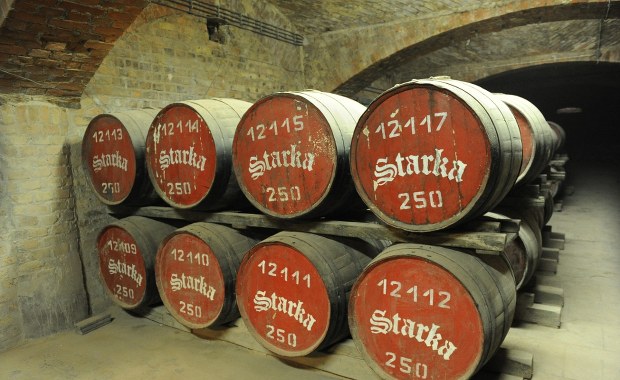 Unikalne piwnice i wiekowe receptury. Słynna szczecińska fabryka na sprzedaż