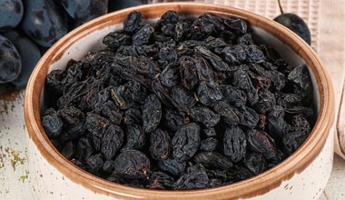 Unikamy, a powinniśmy jeść regularnie. Pomagają na zdrowe kości, gładką skórkę i zmęczenie