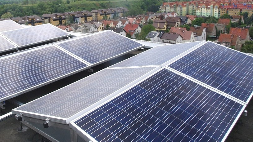 Unikatowa farma solarna powstała na wrocławskich budynkach bije rekordy /Geekweek