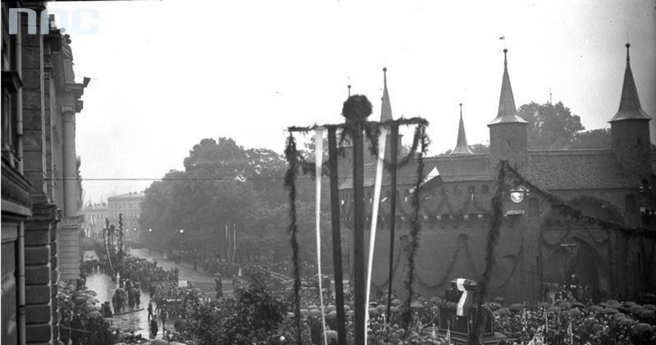 Unikatowe zdjęcia z pogrzebu Juliusza Słowackiego