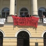 „Uniwersytety na balkony”. Studenci protestują przeciwko reformie Gowina