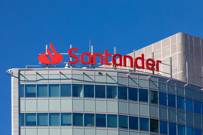 UODO nałożył karę na Santander Bank Polska w wysokości 545 tys. zł /Arkadiusz Ziółek /Agencja SE/East News