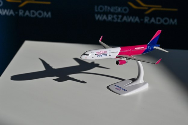 UOKiK postawił Wizz Air zarzuty naruszania zbiorowych interesów konsumentów /Piotr Polak /PAP