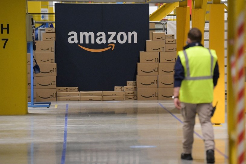 UOKiK wszczął postępowanie przeciwko firmie Amazon. Zdj. ilustracyjne /AFP