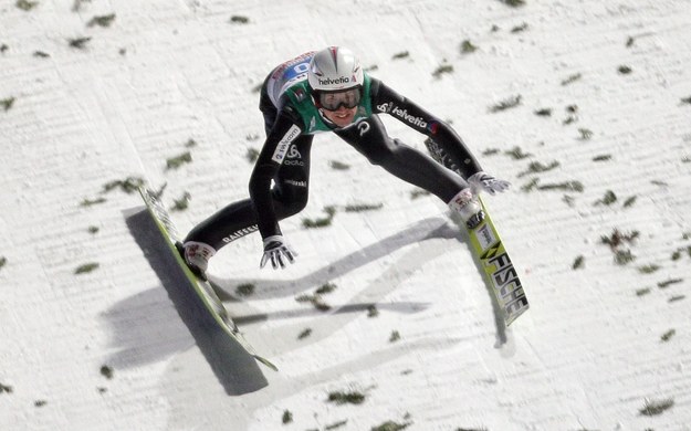 Upadek Simona Ammanna w austriackim Bischofshofen /GEORG HOCHMUTH /PAP/EPA