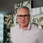 "Upadłem, bo nie wiedziałem co mam ze sobą zrobić". Co słychać u Tomasza Sikory?