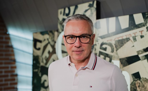 "Upadłem, bo nie wiedziałem co mam ze sobą zrobić". Co słychać u Tomasza Sikory?