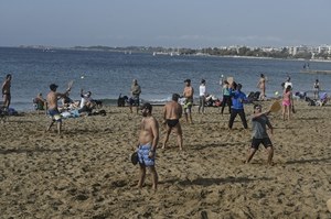 Upał w Grecji, śnieżyca w Hiszpanii. O czym świadczą te anomalie? 