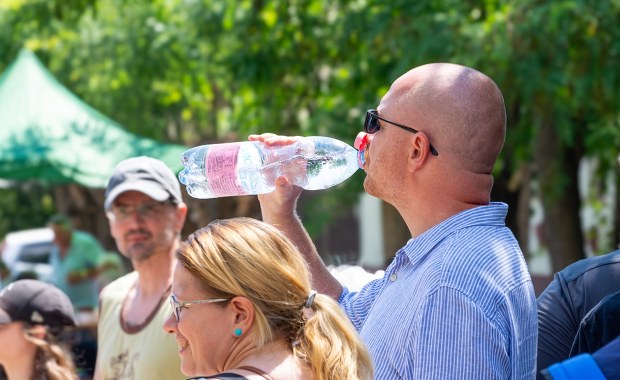Upały nadchodzą. Te produkty uratują Cię przed odwodnieniem