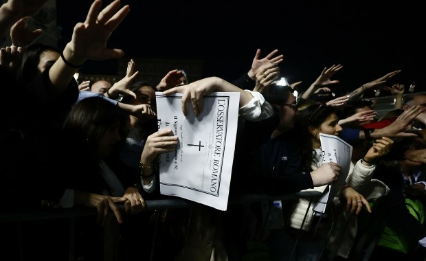 "Upewnił się, że będziemy mieć papieża na Wielkanoc". Ostatnie chwile Franciszka