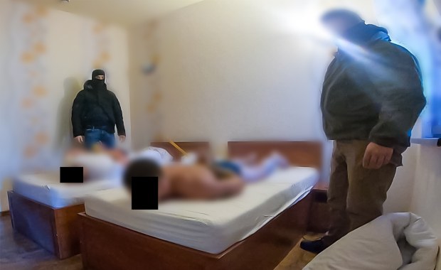 Upijali, a potem okradali pasażerów pociągów. Gang rozbity