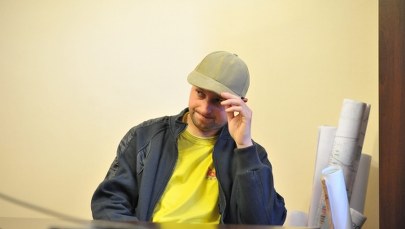 Upośledzony Radek ma wrócić do więzienia. Bo nie dotarły dokumenty