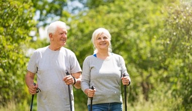 Uprawiasz nordic walking? Tyle możesz schudnąć w miesiąc