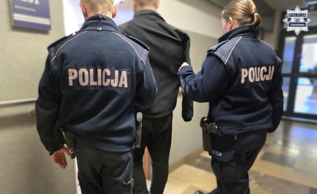 Uprowadzili, bili młotkiem i polewali wrzątkiem. Dramat 44-latka