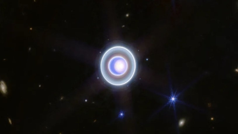 Uran na nowym zdjęciu z Kosmiczego Teleskopu Jamesa Webba /NASA, ESA, CSA /materiał zewnętrzny