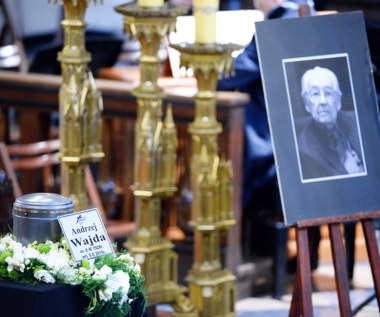 Urna z prochami Andrzeja Wajdy została wystawiona w krakowskim kościele oo. dominikanów.