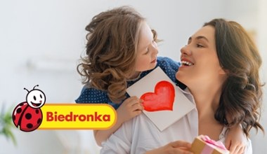 Uroczy i niedrogi prezent na Dzień Matki? Biedronka trafiła w dziesiątkę!