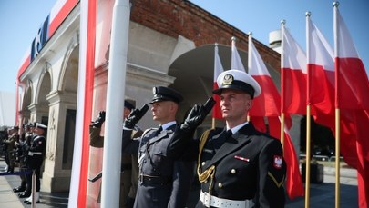 Uroczysta odprawa wart przed Grobem Nieznanego Żołnierza